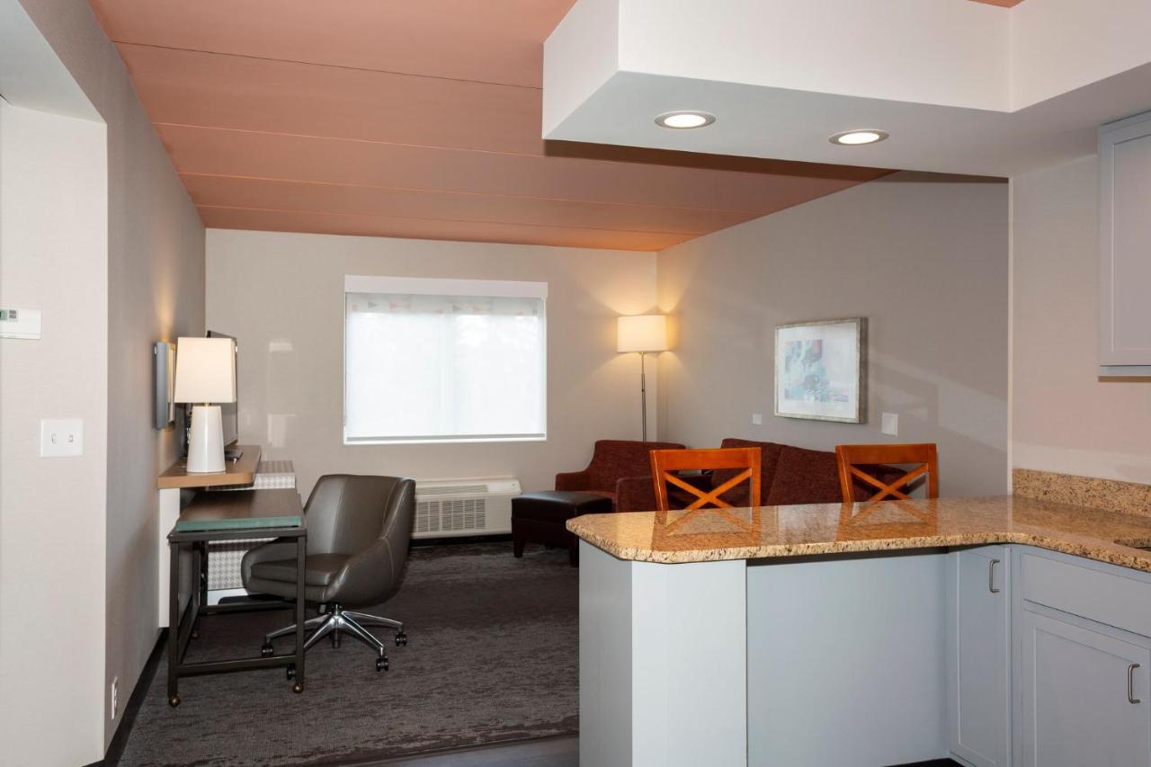 Holiday Inn Marquette By Ihg Buitenkant foto
