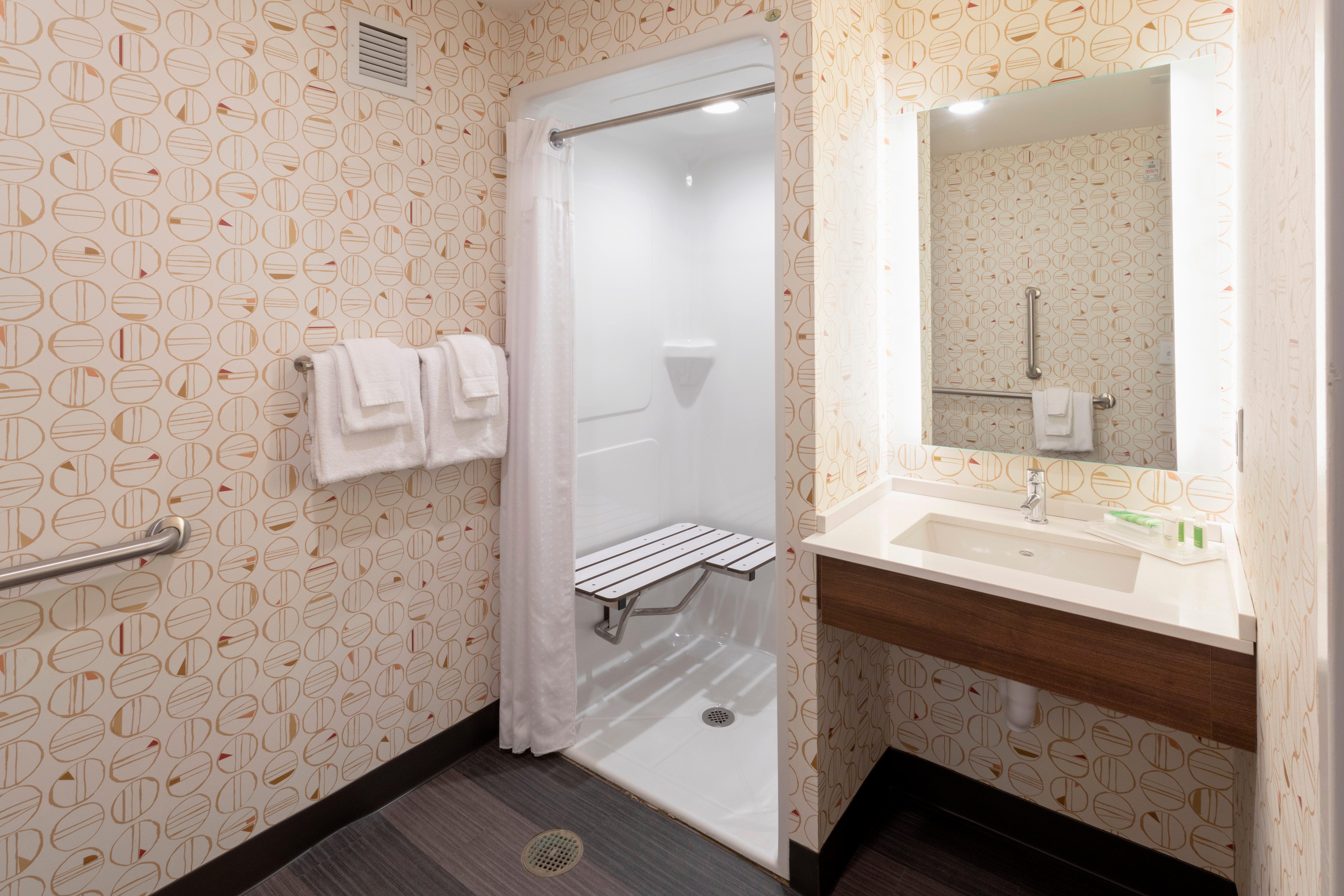 Holiday Inn Marquette By Ihg Buitenkant foto