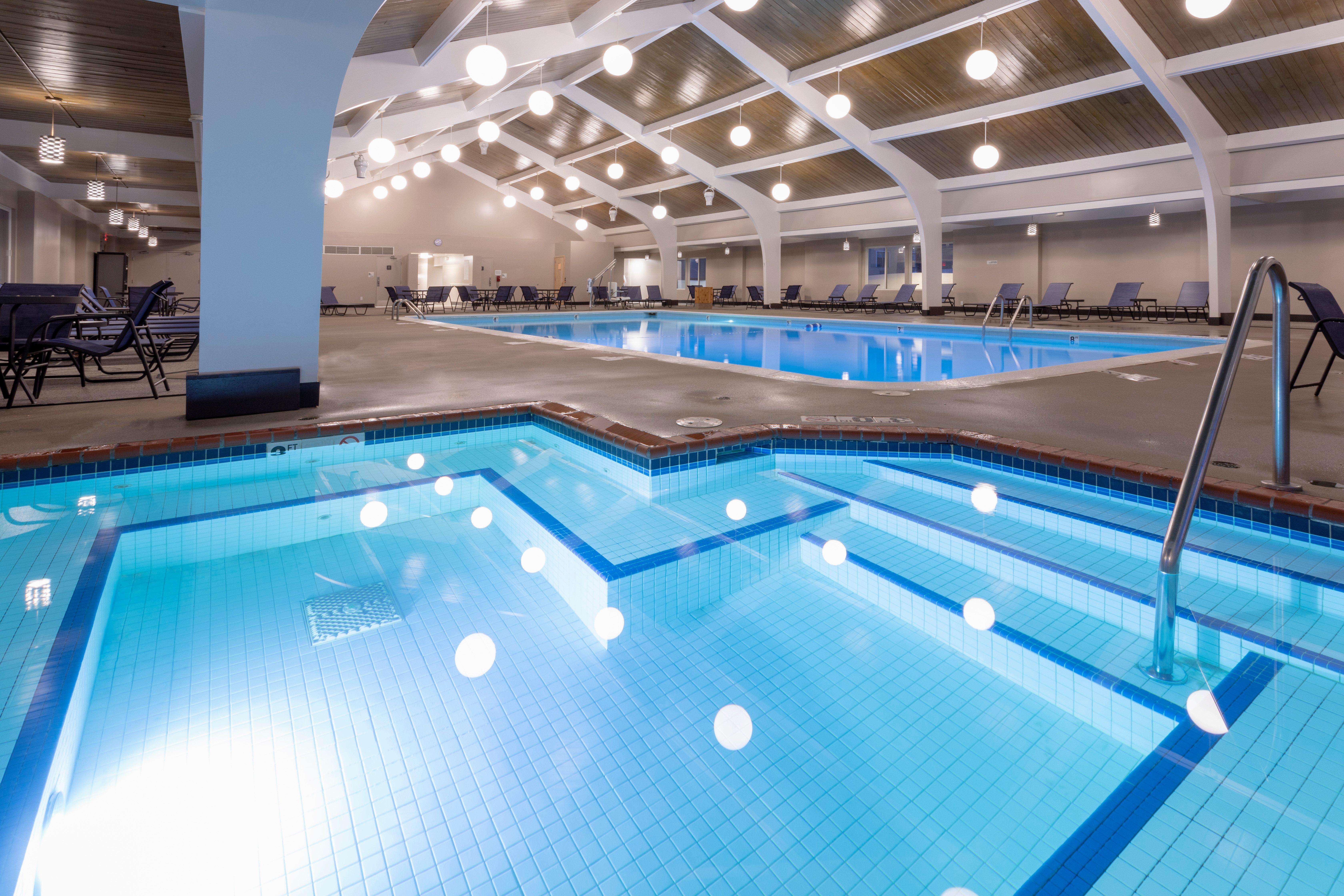 Holiday Inn Marquette By Ihg Buitenkant foto