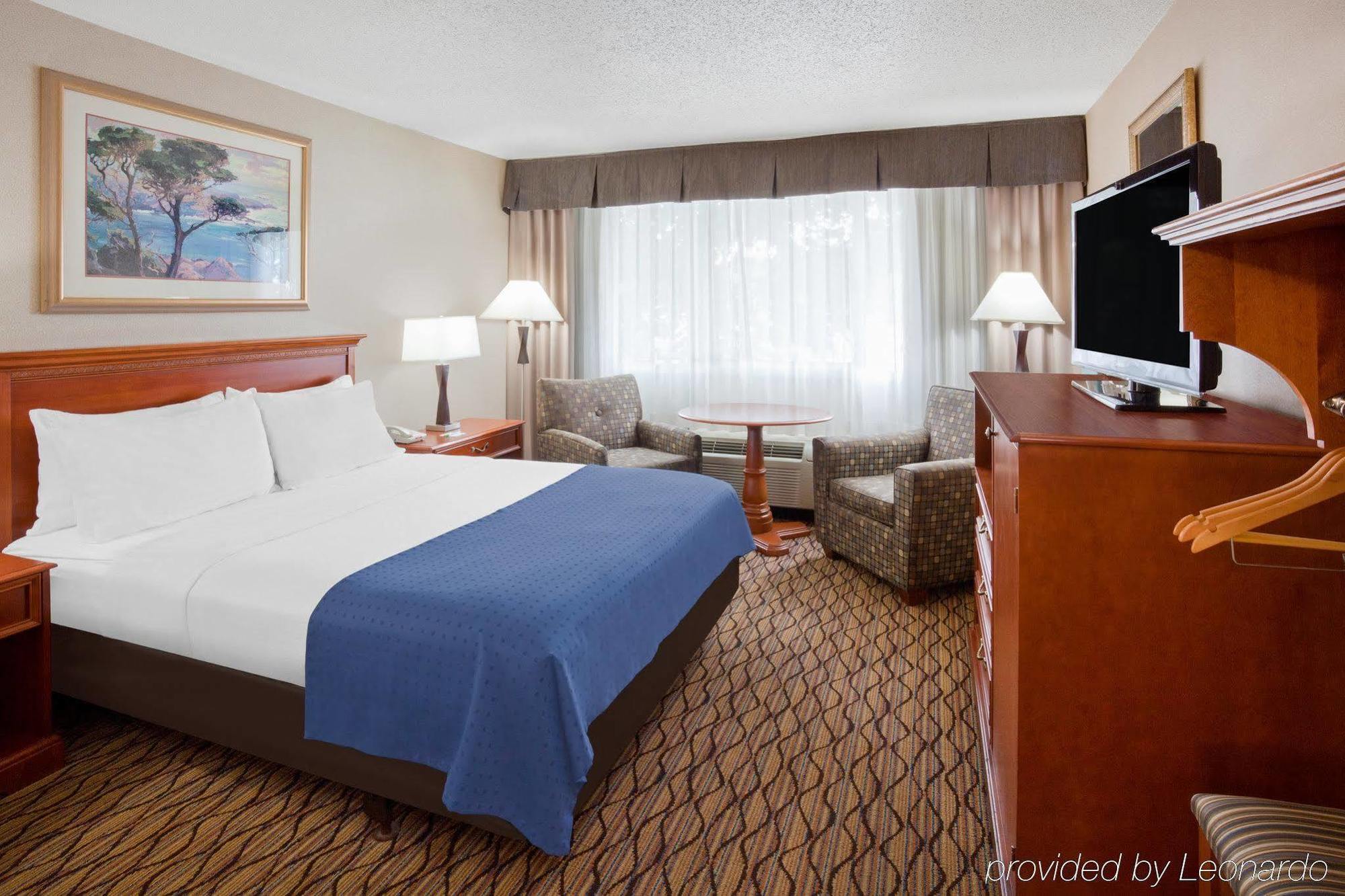 Holiday Inn Marquette By Ihg Buitenkant foto