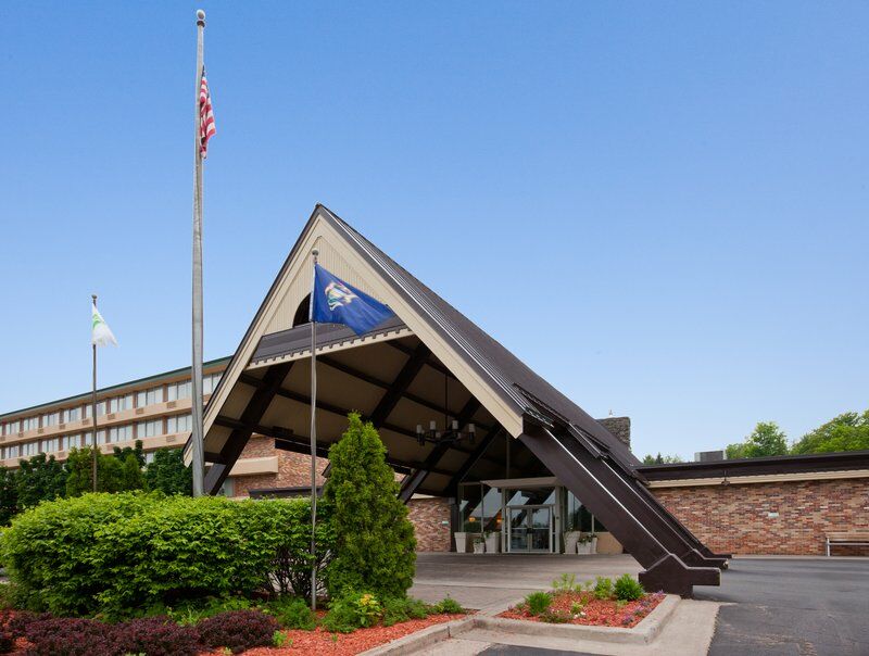 Holiday Inn Marquette By Ihg Buitenkant foto